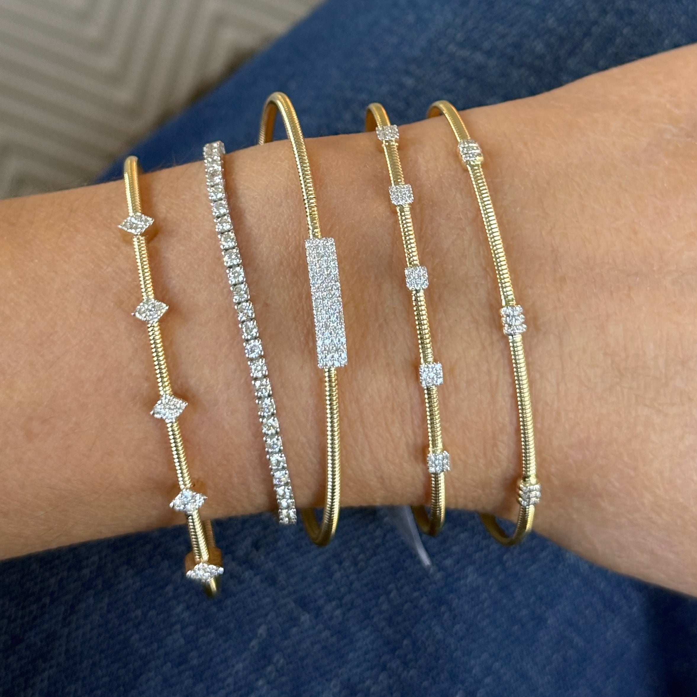 Flexible Gold And Pavé Diamond Five Cluster Skinny Omega Bracelet