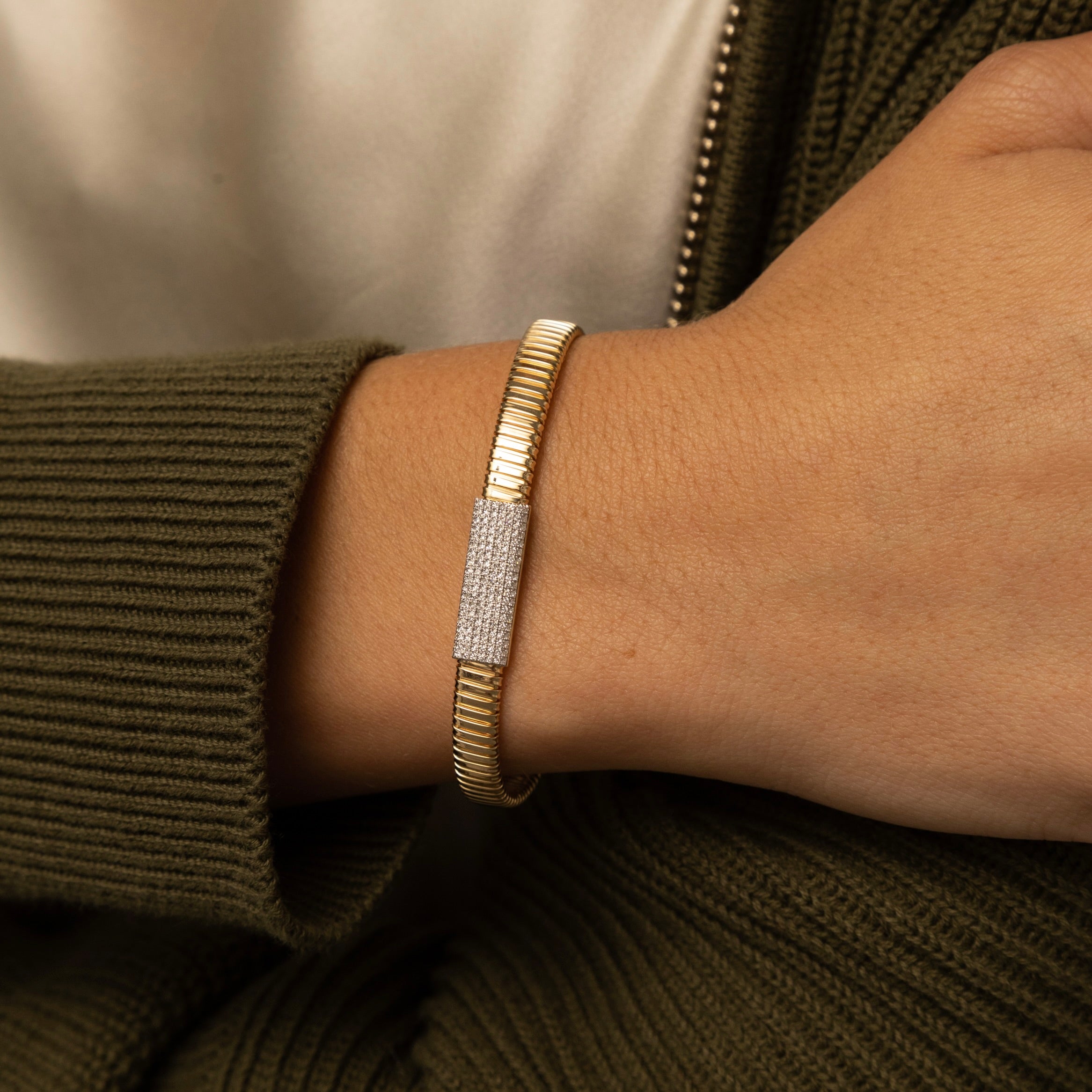 Flexible Gold And Pavé Diamond Bar Omega Bracelet